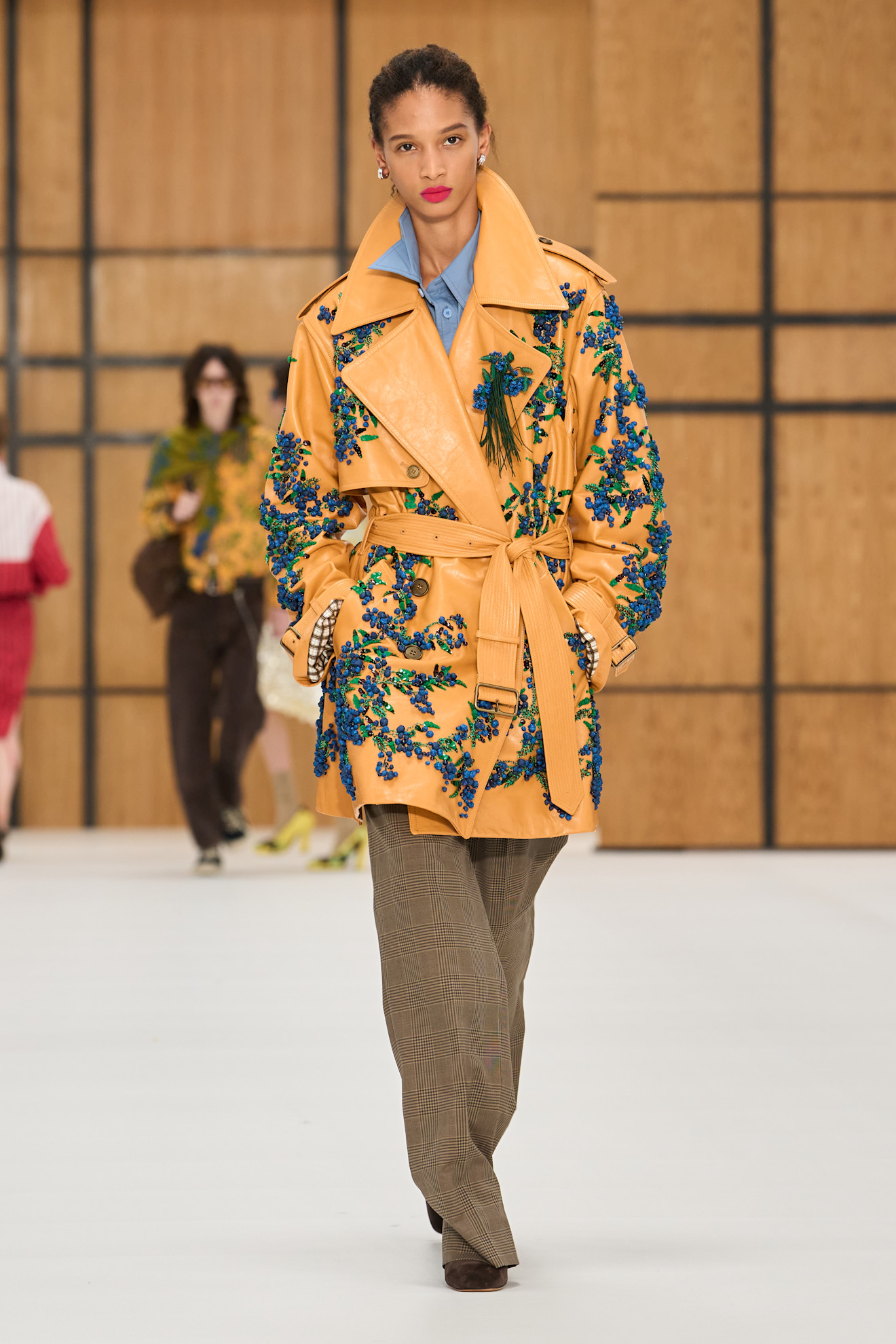 Burberry Spring/Summer 2027 Review: Daniel Lee Does Florals For Spring
